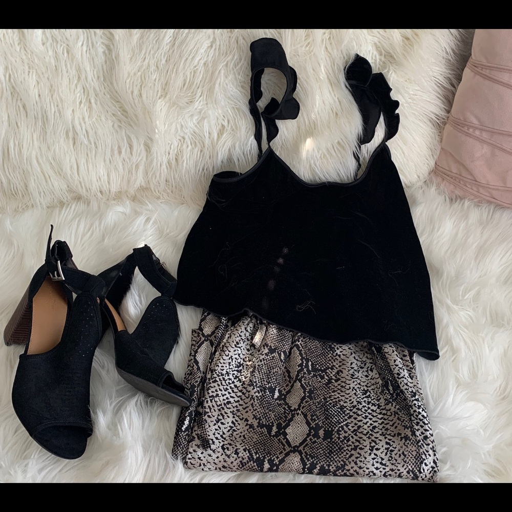 Snakeskin drawstring pants. EUC